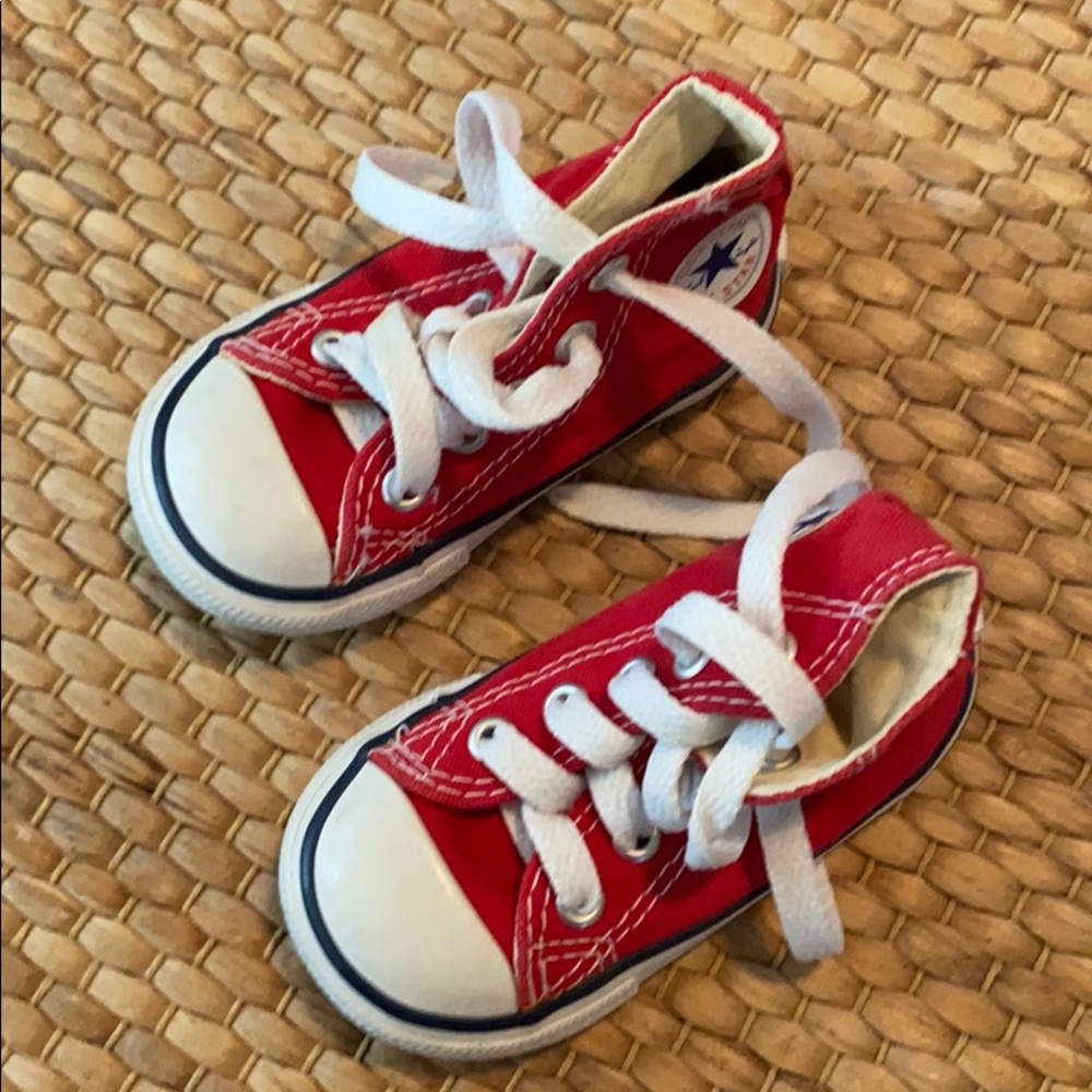 Converse high tops US. 4